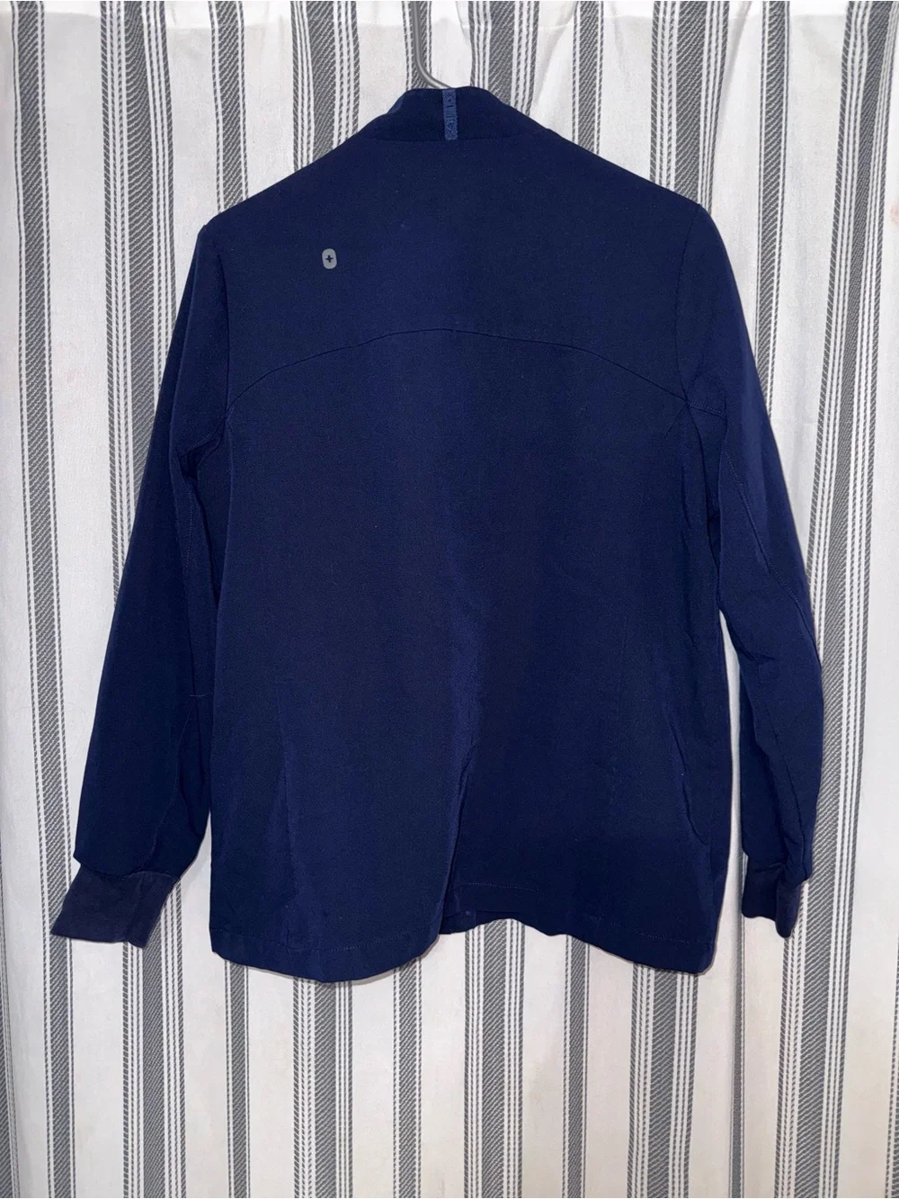 FIGS Navy Women’s Sebina Zip-Front Scrub Jacket